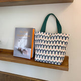Trizchlor Sweet Embroidered Women's Bag 2023 New Daisy Flower Canvas Handbag Snack Storage Bento Bag Hand Carry Mommy Bag